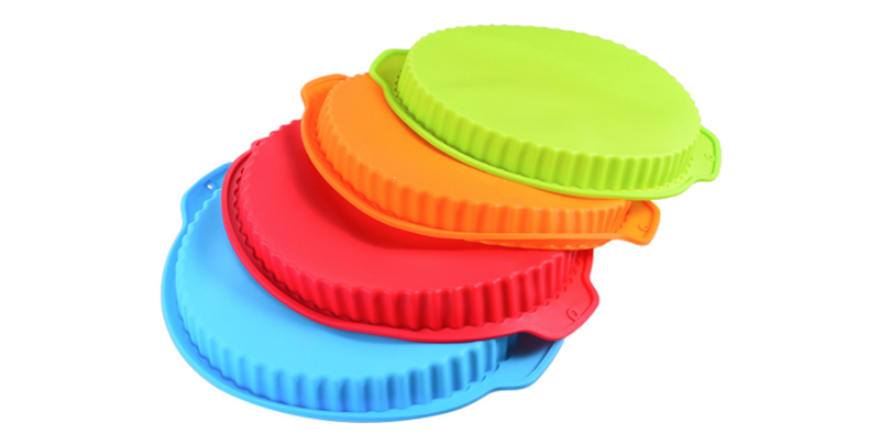 Silicone Heat-Resistant Placemats and Kitchen Utensils